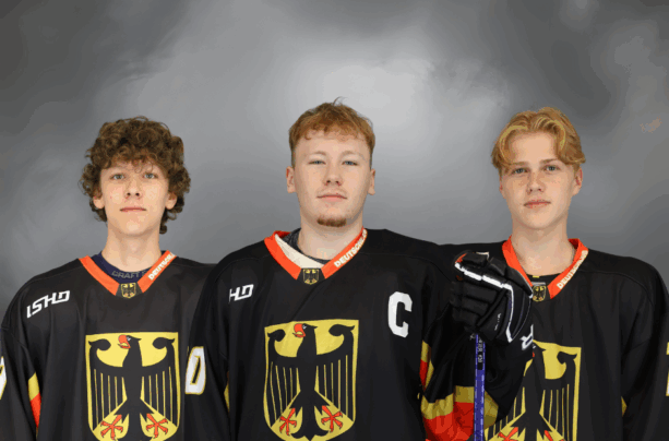 Josef Griesbauer, Lukas Alzinger und Johannes Ernst spielen für Deutschland bei der U19-Skaterhockey-Europameisterschaft. Foto: Gregor Nachtwey/ISH